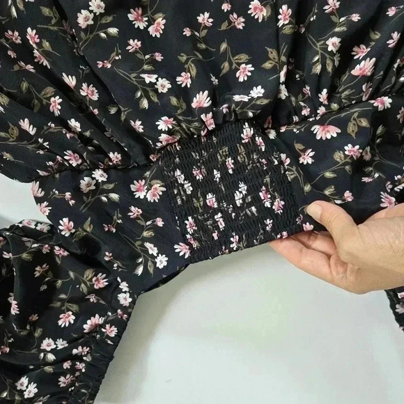 WAYF black and floral baby doll dress puff sleeve sz XS/S - Picture 7 of 14